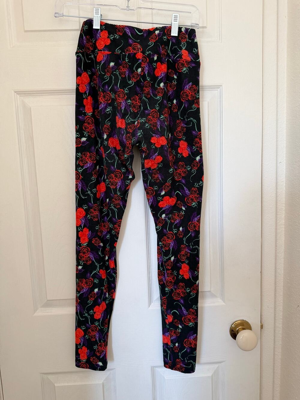LuLaRoe One Size Black Red Rose Floral Leggings Purple Gothic